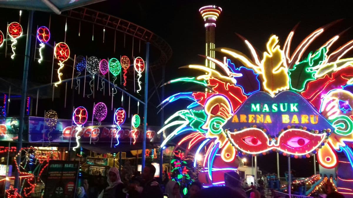Batu Night Spectacular (BNS)