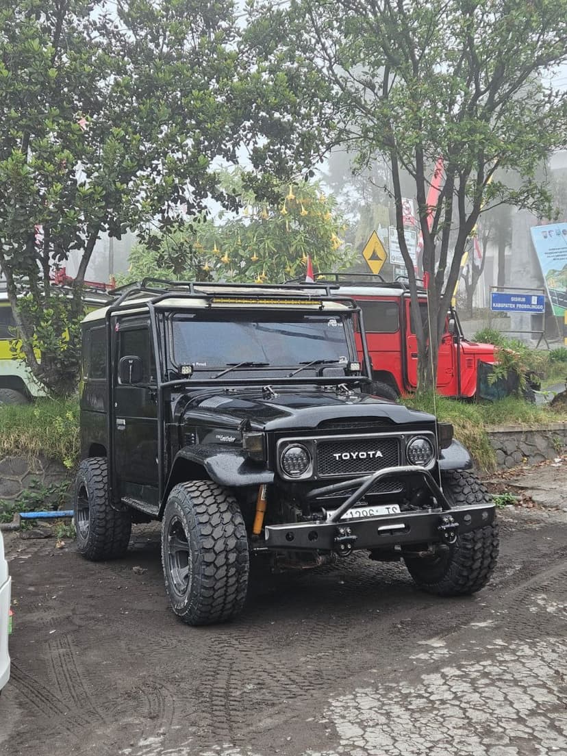 Jeep Bromo Dari Gubungklakah Tumpang
